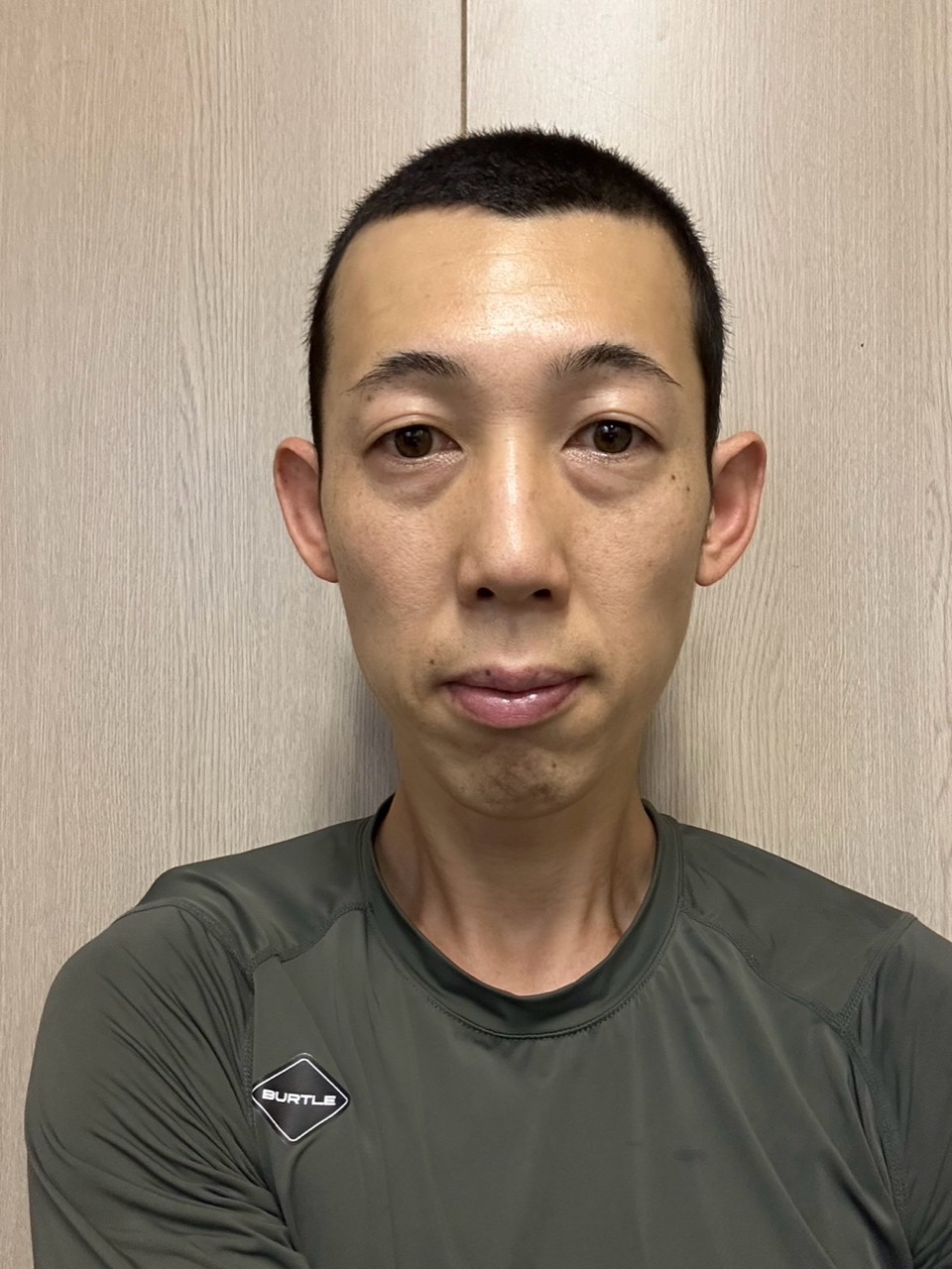 担当のひろし